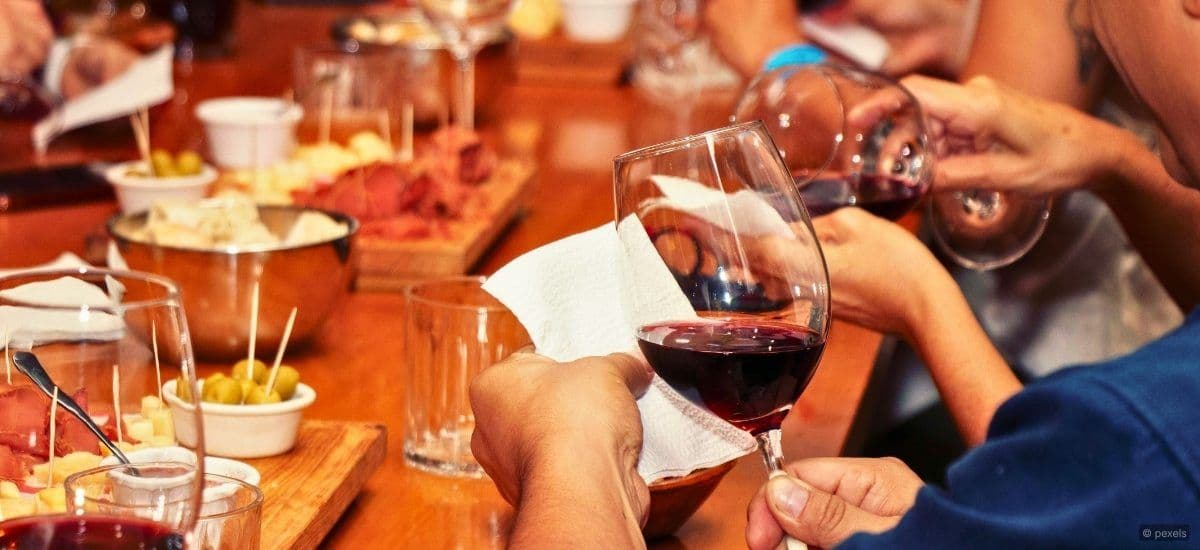 wine tasting deductive tasting history