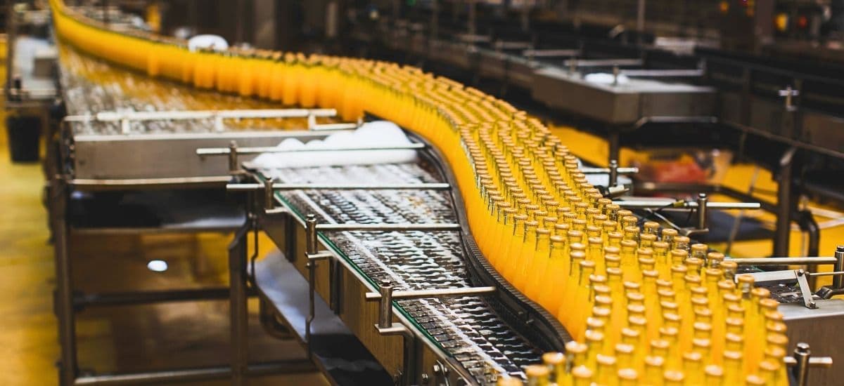bottling line using AI to automate operations in beverage