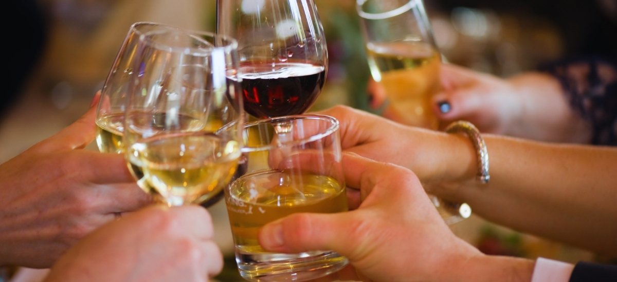 A well-organized bar program featuring wine, spirits, and non-alcoholic options